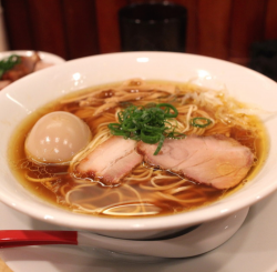 Đệ nhất quán chỉ phục vụ 9 khách một lúc